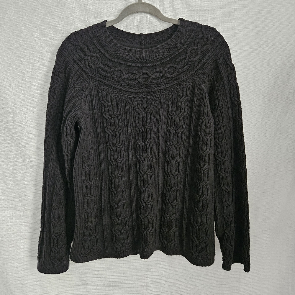 Classic Black Cable Knit‎ Sweater Size Medium